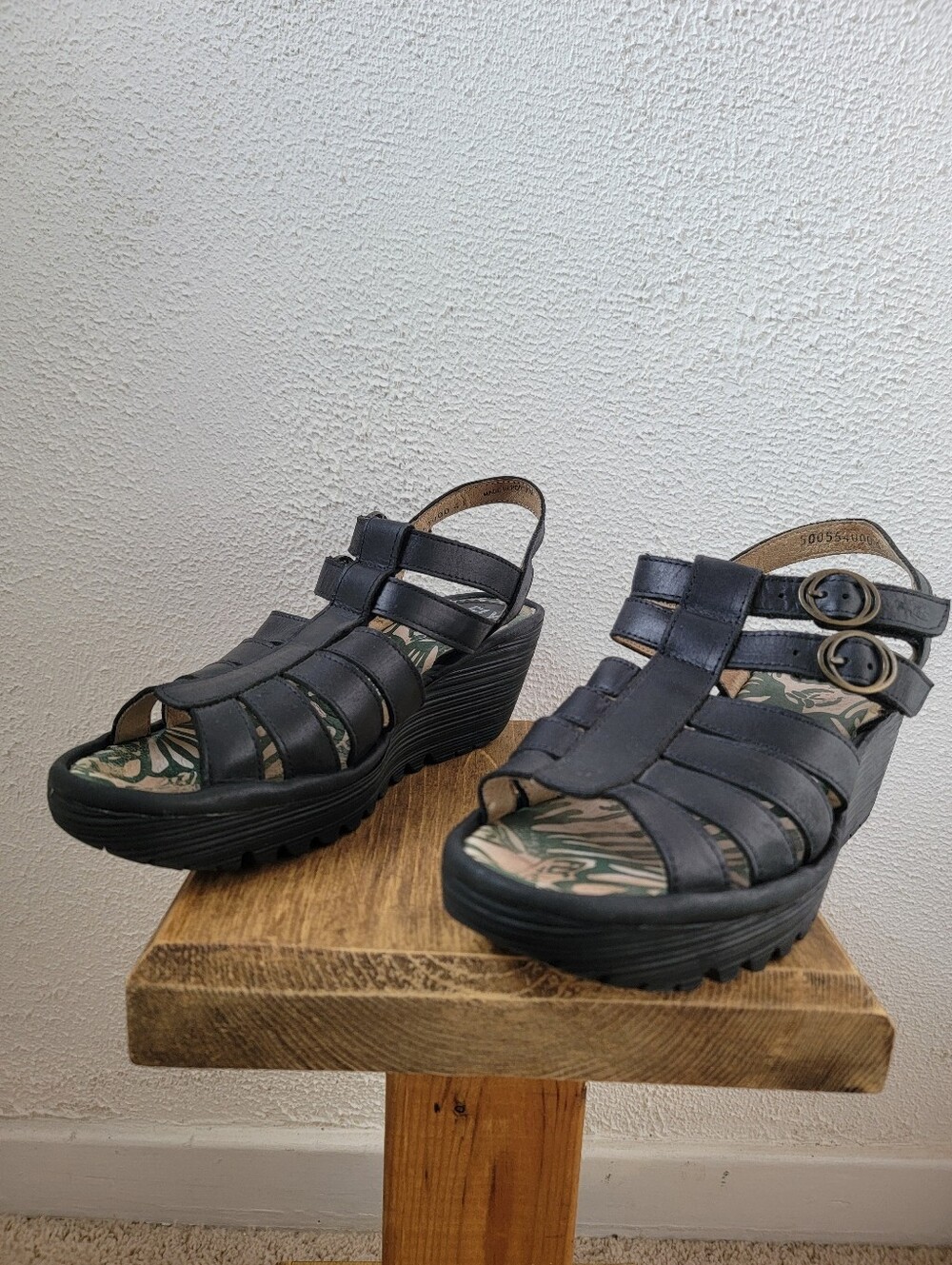Fly London Sandals 41/US 10 Platform Wedge Heels Black Leather, Portugal - READ - Picture 3 of 14